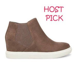 Steve Madden's Madden Girl Pearrl Fashion Wedge Sneaker